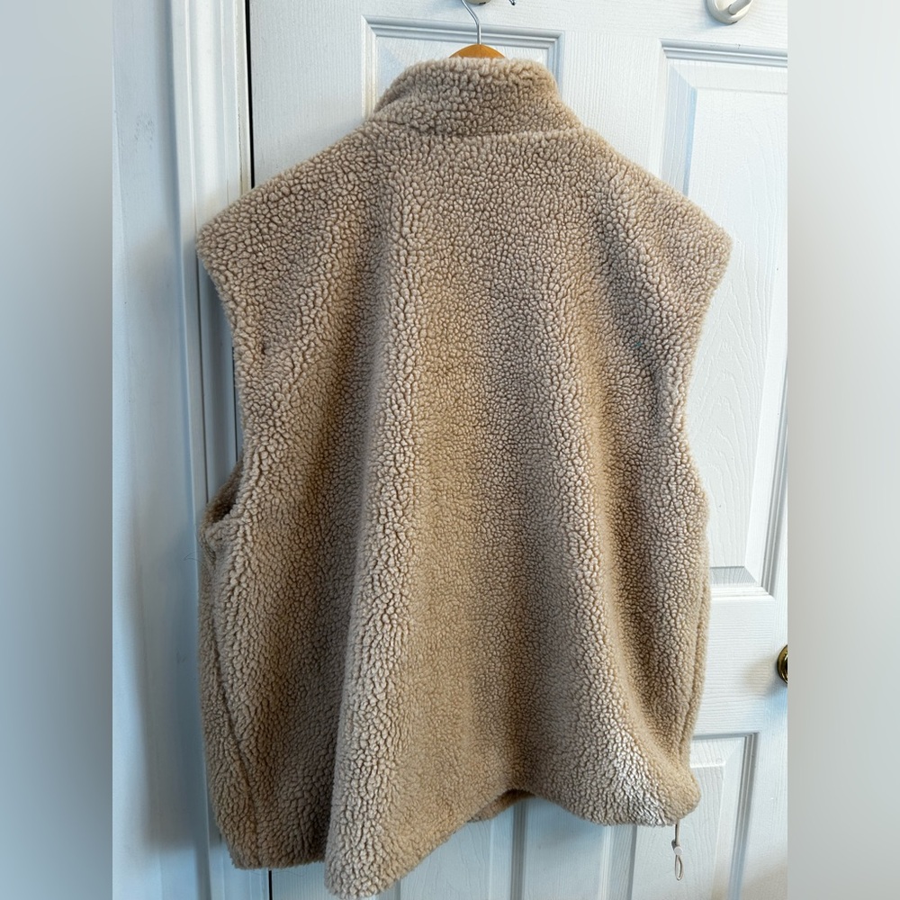 H&M Women's Beige Teddy Jacket - Picture 4 of 5